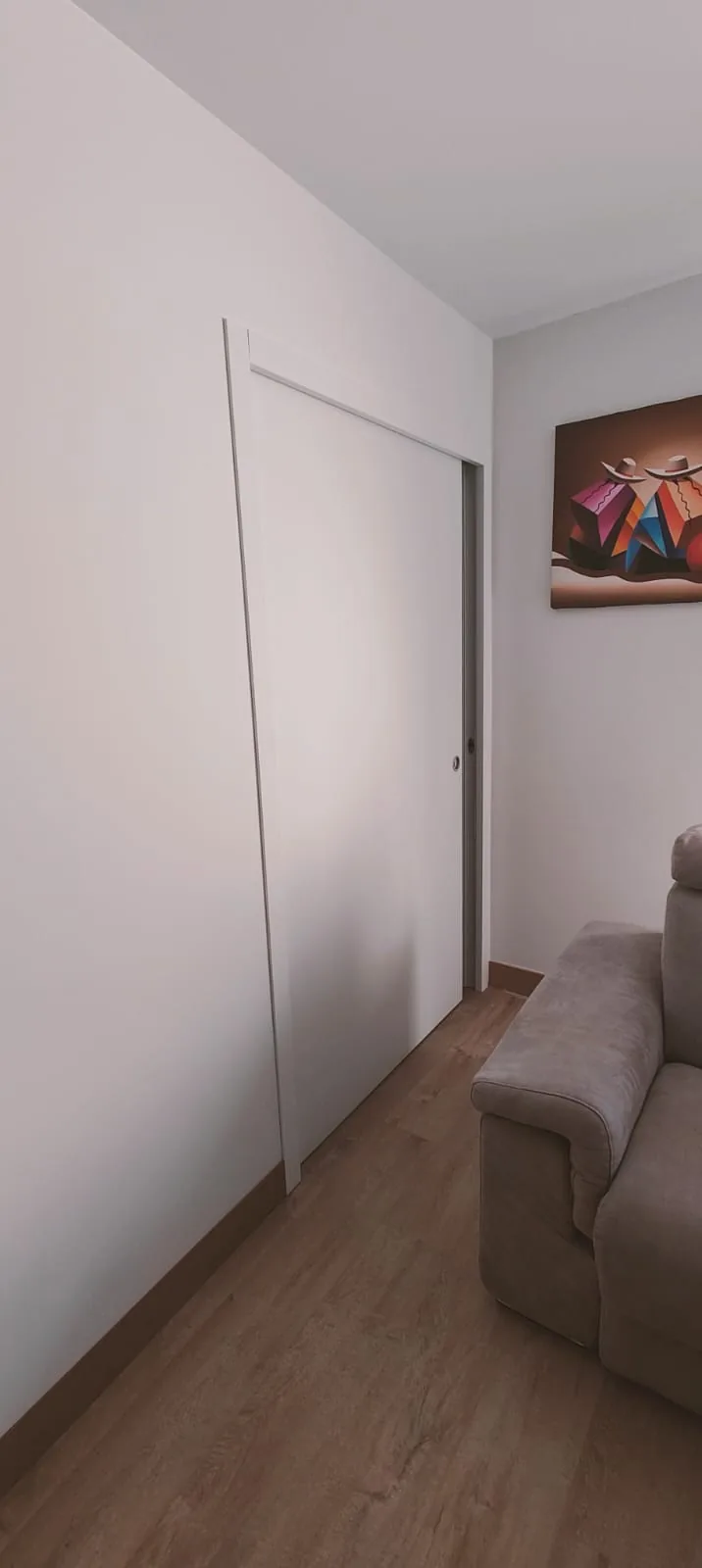 Détail de finition sur un chantier de rénovation